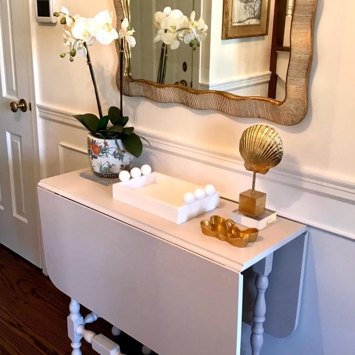 Knobby Curio Tray (White-on-White)